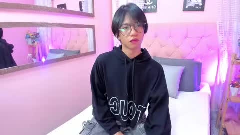 Liam online show from 09/16/25, 03:40