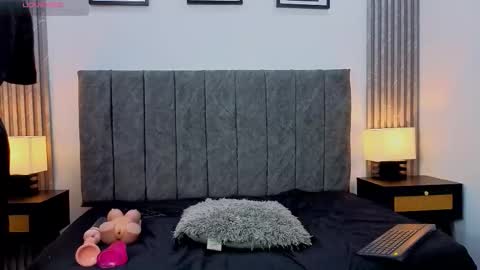 Snapshot of liam_forest_ chatting on 09/23/25, 04:59 Liam forest online show from 09/23/25, 04:59