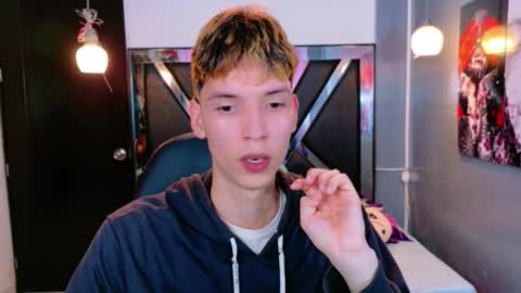 liam_green1 online show from 02/25/26, 07:23