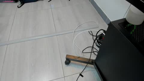 LIAM KLEIN online show from 01/13/25, 11:19