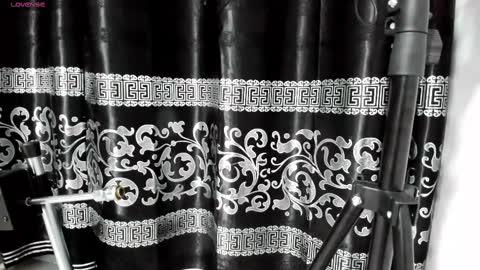 LIAM KLEIN online show from 02/13/25, 11:17