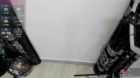 LIAM KLEIN online show from 02/19/25, 11:17