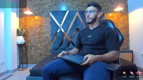 LIAM KLEIN online show from 09/12/25, 11:10