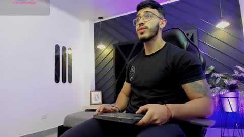 LIAM KLEIN online show from 10/11/25, 11:09