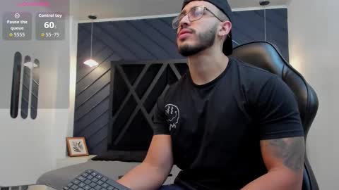 LIAM KLEIN online show from 10/29/25, 11:23