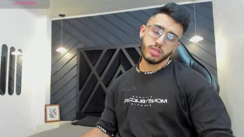 LIAM KLEIN online show from 10/31/25, 11:11