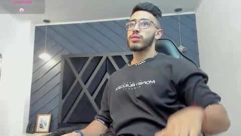 LIAM KLEIN online show from 11/22/25, 11:09