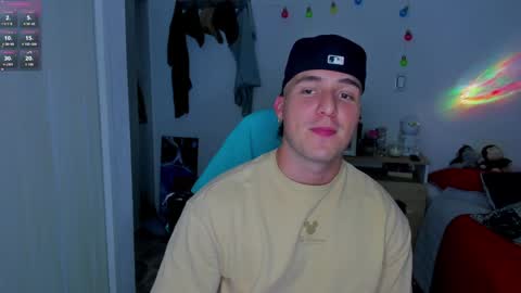 Snapshot of liam_oficial chatting on 01/22/25, 03:31 liam online show from 01/22/25, 03:31