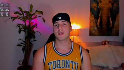 Snapshot of liam_oficial chatting on 02/28/25, 04:43 liam online show from 02/28/25, 04:43