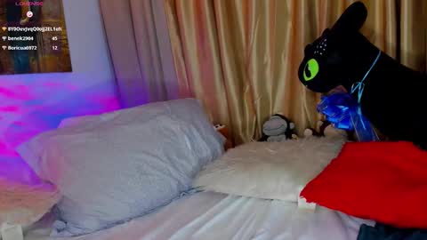 Snapshot of liam_oficial chatting on 11/05/25, 02:33 liam online show from 11/05/25, 02:33