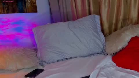 Snapshot of liam_oficial chatting on 11/08/25, 02:45 liam online show from 11/08/25, 02:45