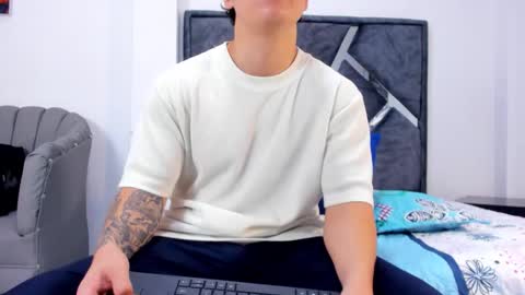 Call me Lian online show from 02/04/26, 12:11