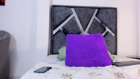 Call me Lian online show from 02/13/26, 12:23