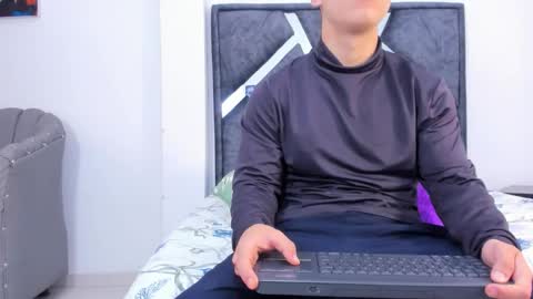 Call me Lian online show from 02/14/26, 12:13