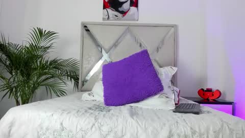 Call me Lian online show from 03/30/26, 12:17