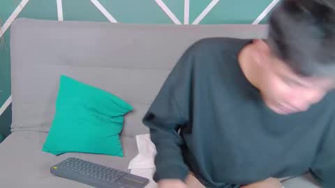 Liam online show from 12/19/25, 01:40