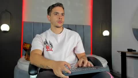 Liam online show from 04/20/26, 06:53