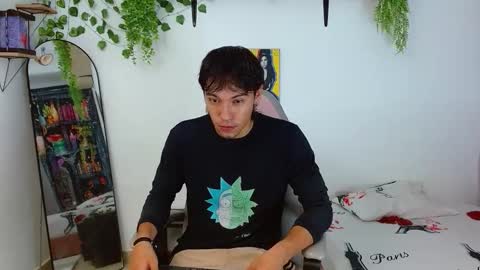 Snapshot of liam_xul chatting on 09/27/25, 06:35 liamxul online show from 09/27/25, 06:35