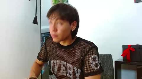 Snapshot of liam_xul chatting on 10/18/25, 07:36 liamxul online show from 10/18/25, 07:36