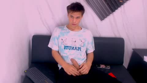 liam_york online show from 03/30/26, 08:26