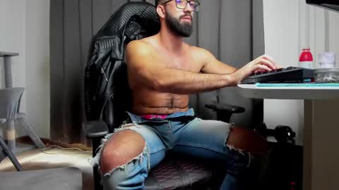 Liam online show from 03/02/25, 10:14