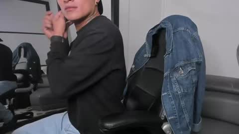 LiamDeep online show from 09/30/25, 05:07