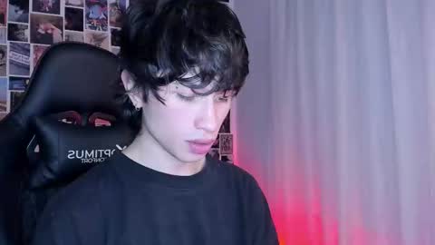 Liam online show from 02/25/25, 05:30