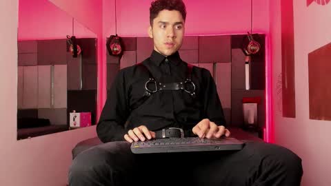 Liam online show from 02/25/26, 12:37