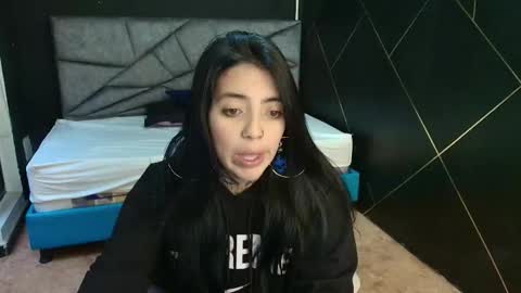 L I A M O N R O E online show from 11/21/25, 11:53