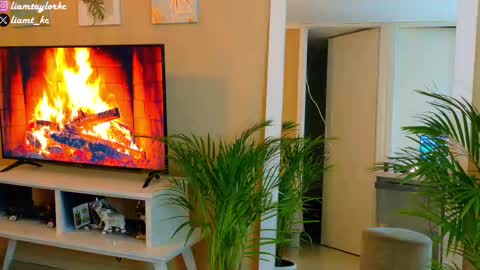 Tell me Liam online show from 09/30/25, 03:55