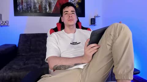 liamwyatt_ online show from 12/20/25, 03:46