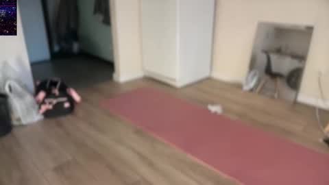 Snapshot of liana_8 chatting on 02/20/26, 12:05 liana_8 online show from 02/20/26, 12:05