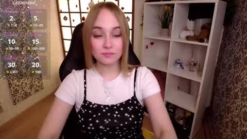 Liana online show from 01/30/25, 02:16