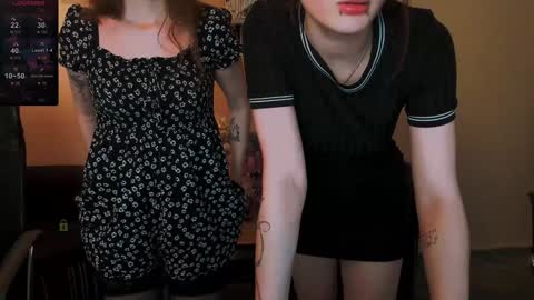 Snapshot of liana_kisses chatting on 12/07/24, 05:37 Little Liana online show from 12/07/24, 05:37