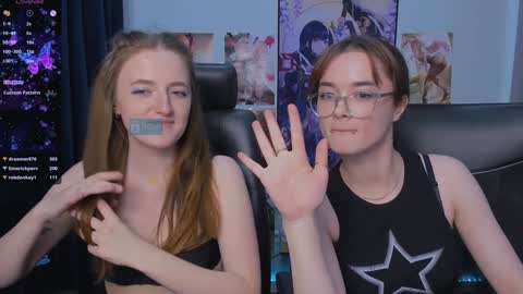 Snapshot of liana_kisses chatting on 12/17/24, 04:56 Little Liana online show from 12/17/24, 04:56