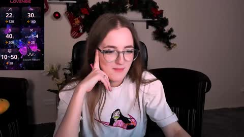 Snapshot of liana_kisses chatting on 01/03/25, 11:23 Little Liana online show from 01/03/25, 11:23