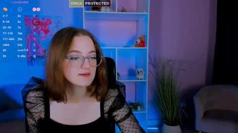 Snapshot of liana_kisses chatting on 01/07/25, 10:41 Little Liana online show from 01/07/25, 10:41