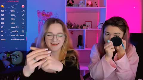 Snapshot of liana_kisses chatting on 09/27/25, 07:19 Little Liana online show from 09/27/25, 07:19