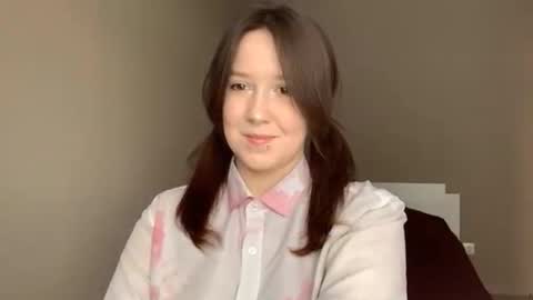 Snapshot of lianabrocklesby chatting on 04/16/26, 04:08 Sofia online show from 04/16/26, 04:08