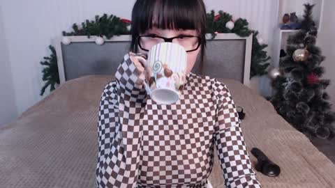 Liana online show from 01/10/25, 05:45