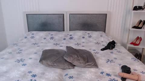 Liana online show from 02/22/25, 01:46