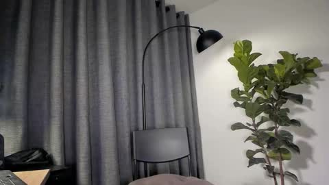 lianewhite online show from 10/17/25, 12:47