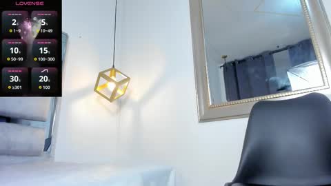 lianfox_ online show from 12/02/25, 12:32