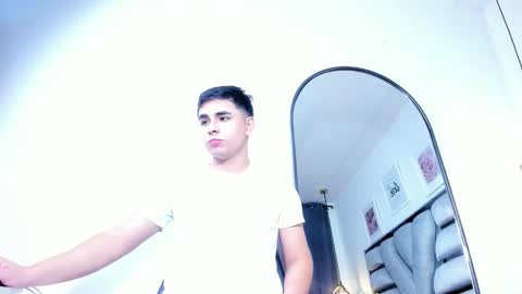 lianfox_ online show from 02/23/26, 01:08