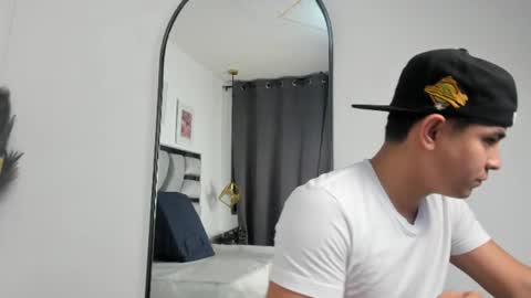 lianfox_ online show from 07/10/26, 12:19