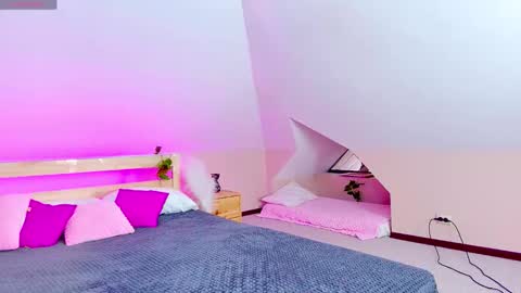 Snapshot of liann_stark chatting on 10/19/25, 06:36 Lian online show from 10/19/25, 06:36