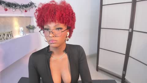 LiannaDixon online show from 12/28/24, 01:59