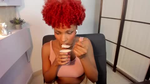 LiannaDixon online show from 12/30/24, 05:02