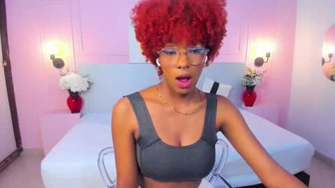 LiannaDixon online show from 01/26/25, 01:58