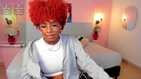 LiannaDixon online show from 02/06/25, 04:03